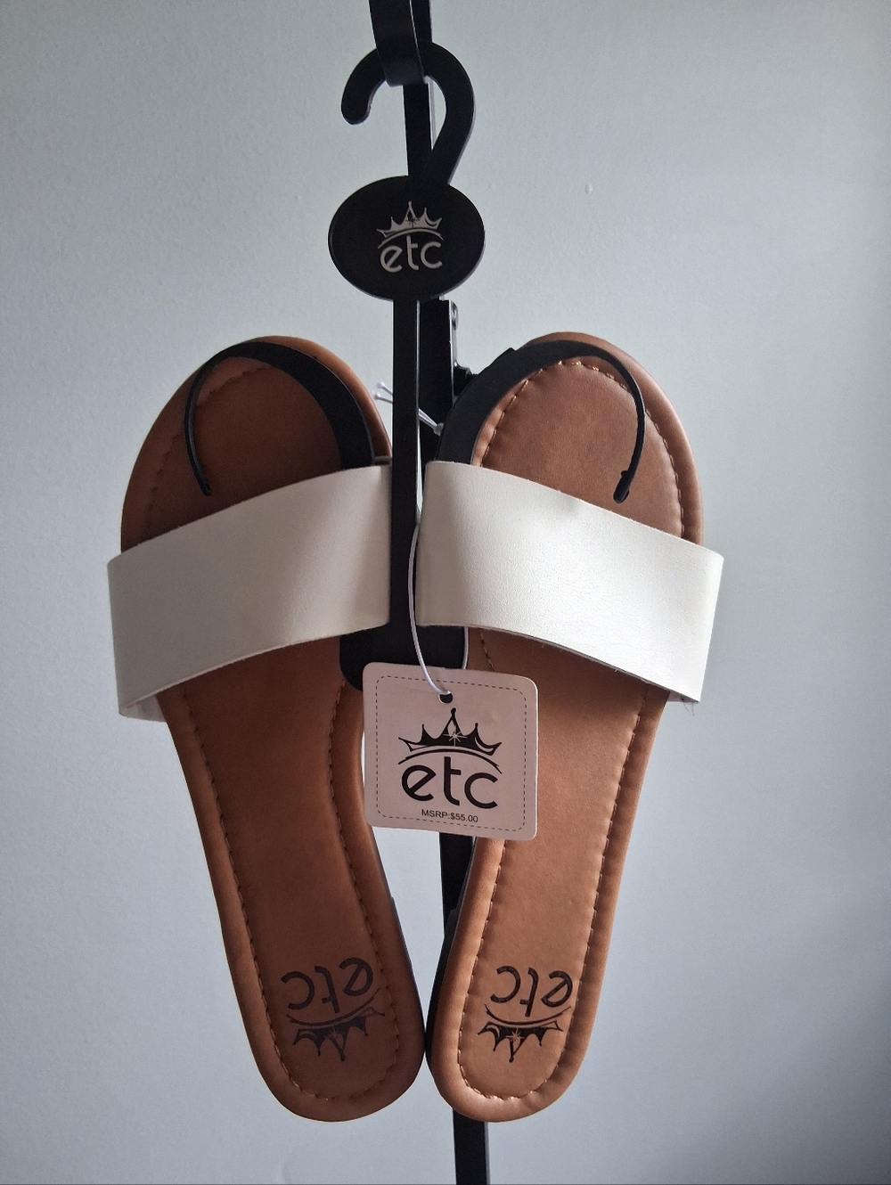 White Flat Sandels, Size 5/6 NEW